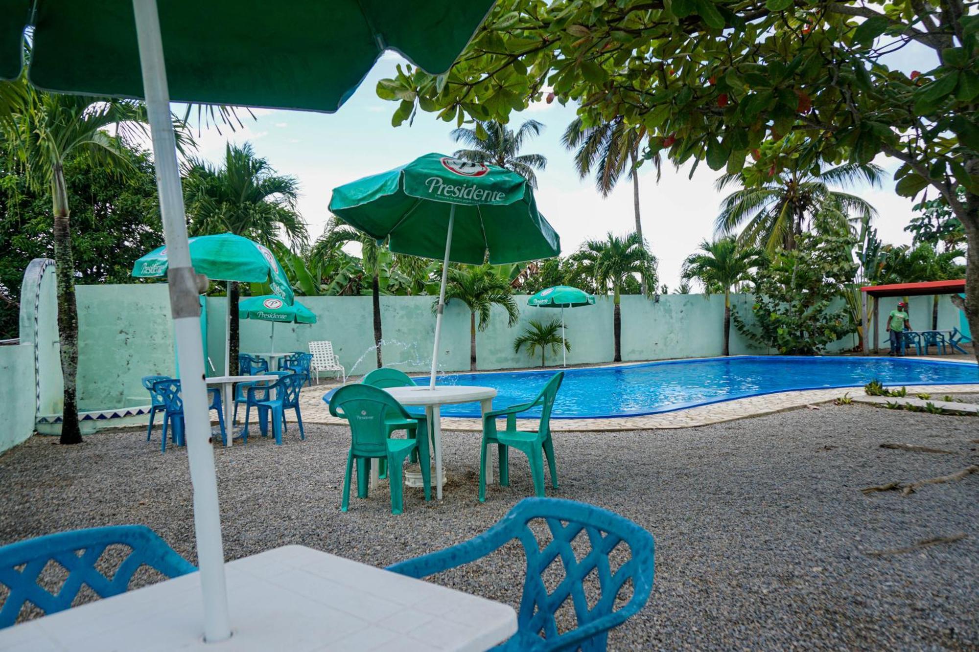 Hotel Nuevo Amanecer El Catey Exterior foto